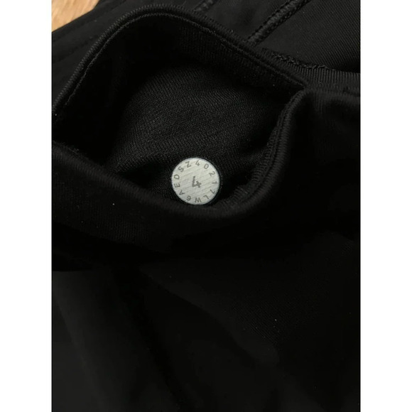 Lululemon Home Stretch Crop 19” Medium Rise Size 4 - Picture 5 of 7